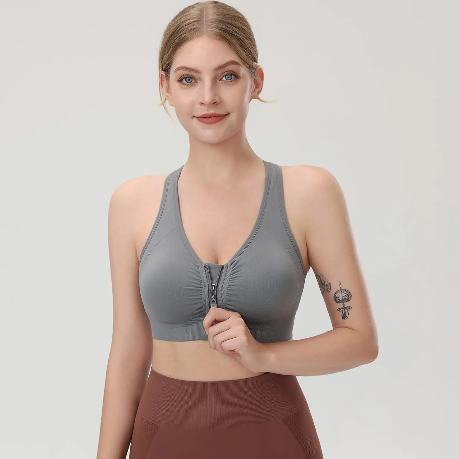 Evercute Women's Zip Front Sports Bras Wireless Padded Racerback Medium Support Post-Surgery Bra Yoga Exercise Athletic Bras
